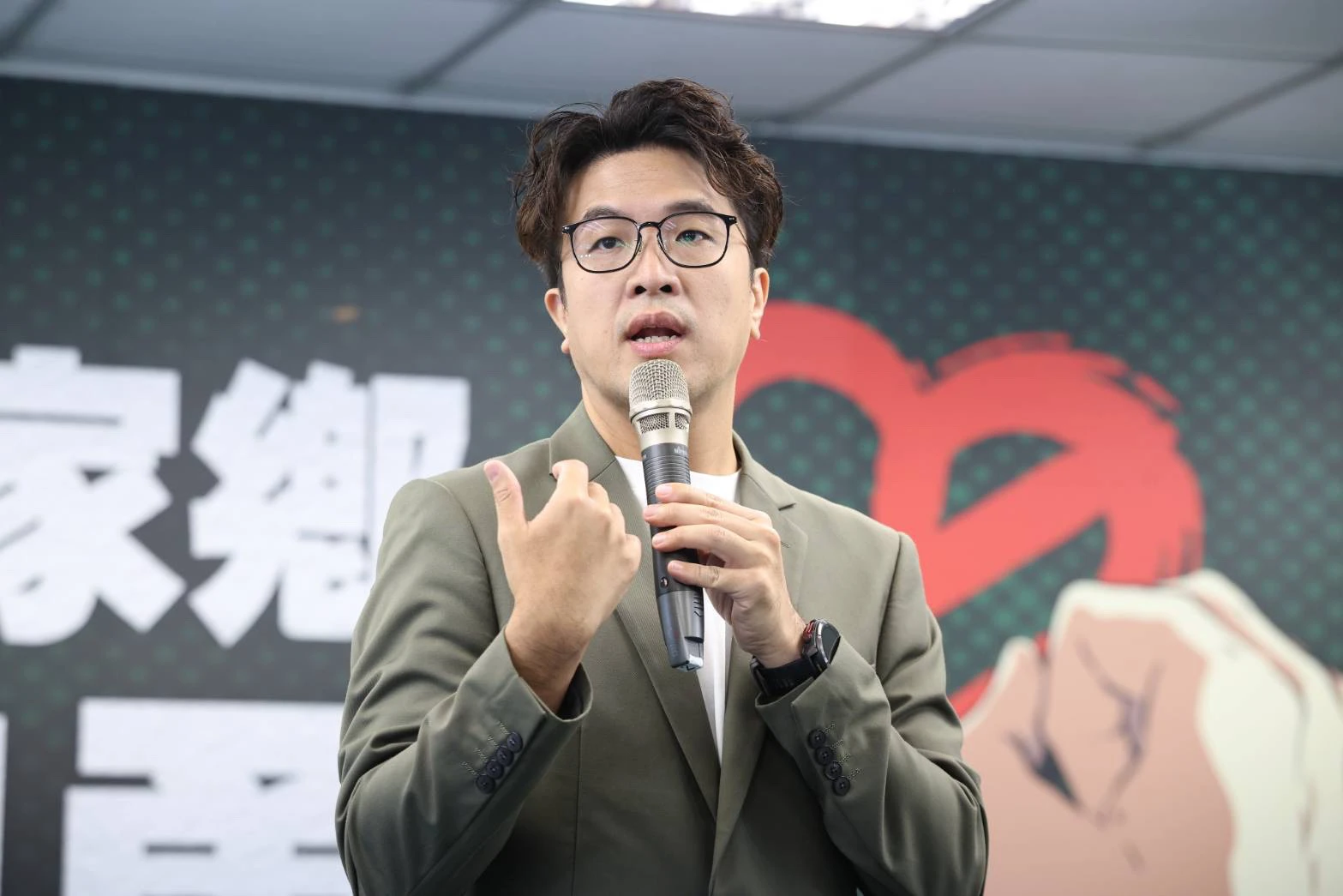 黃國昌邀蔣萬安打地鼠是偷臭？　沈伯洋提見解