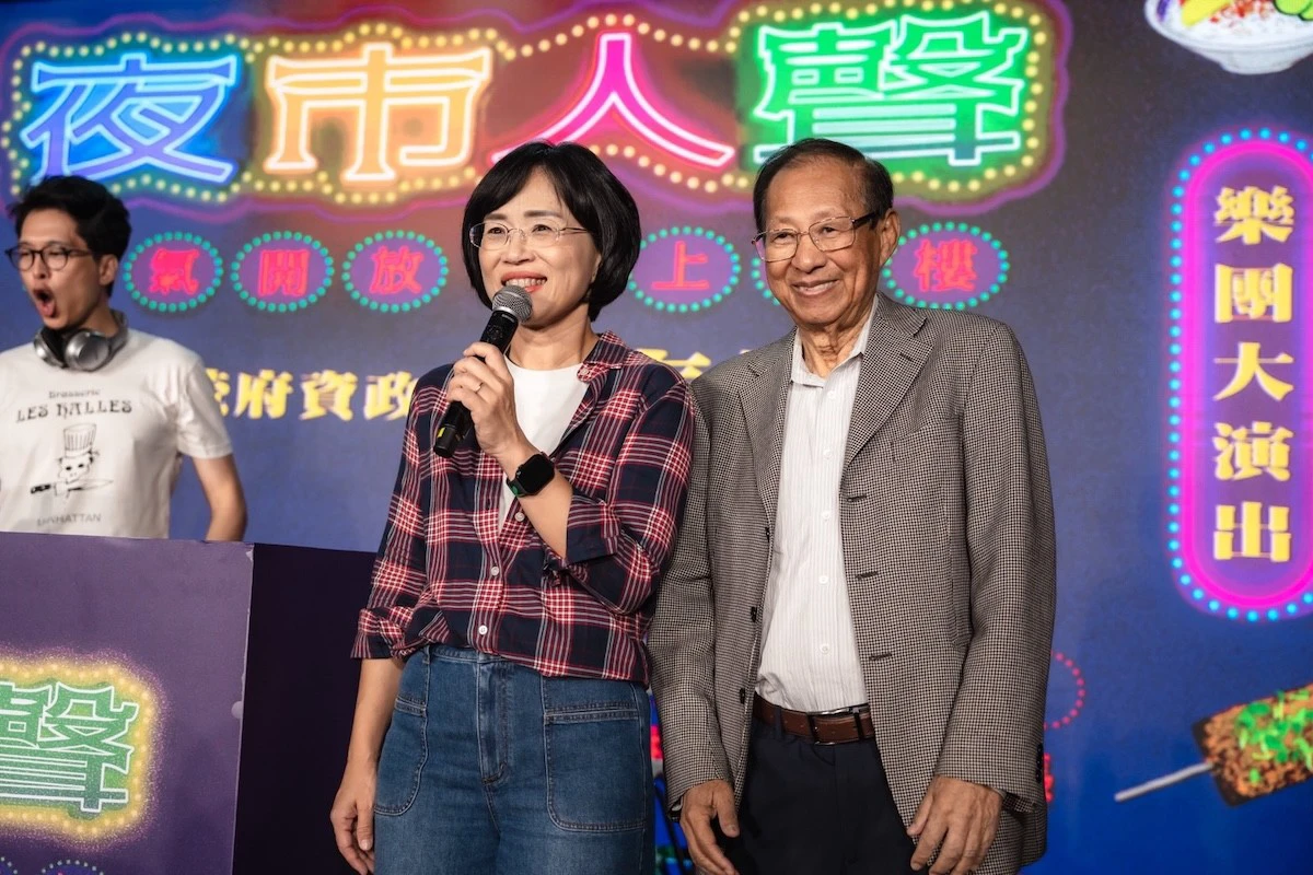蘇巧慧《夜市人聲》吸引兩千人次參與　排隊搶購募款小物