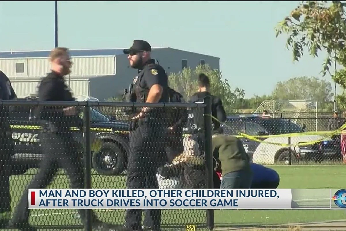 美國青少年足球賽突遭皮卡車衝撞2死!死傷包括多名兒童 女駕駛遭拘留