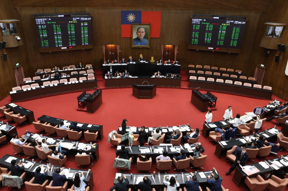 張佑宗專欄:立法院在進行「跨世代掠奪」
