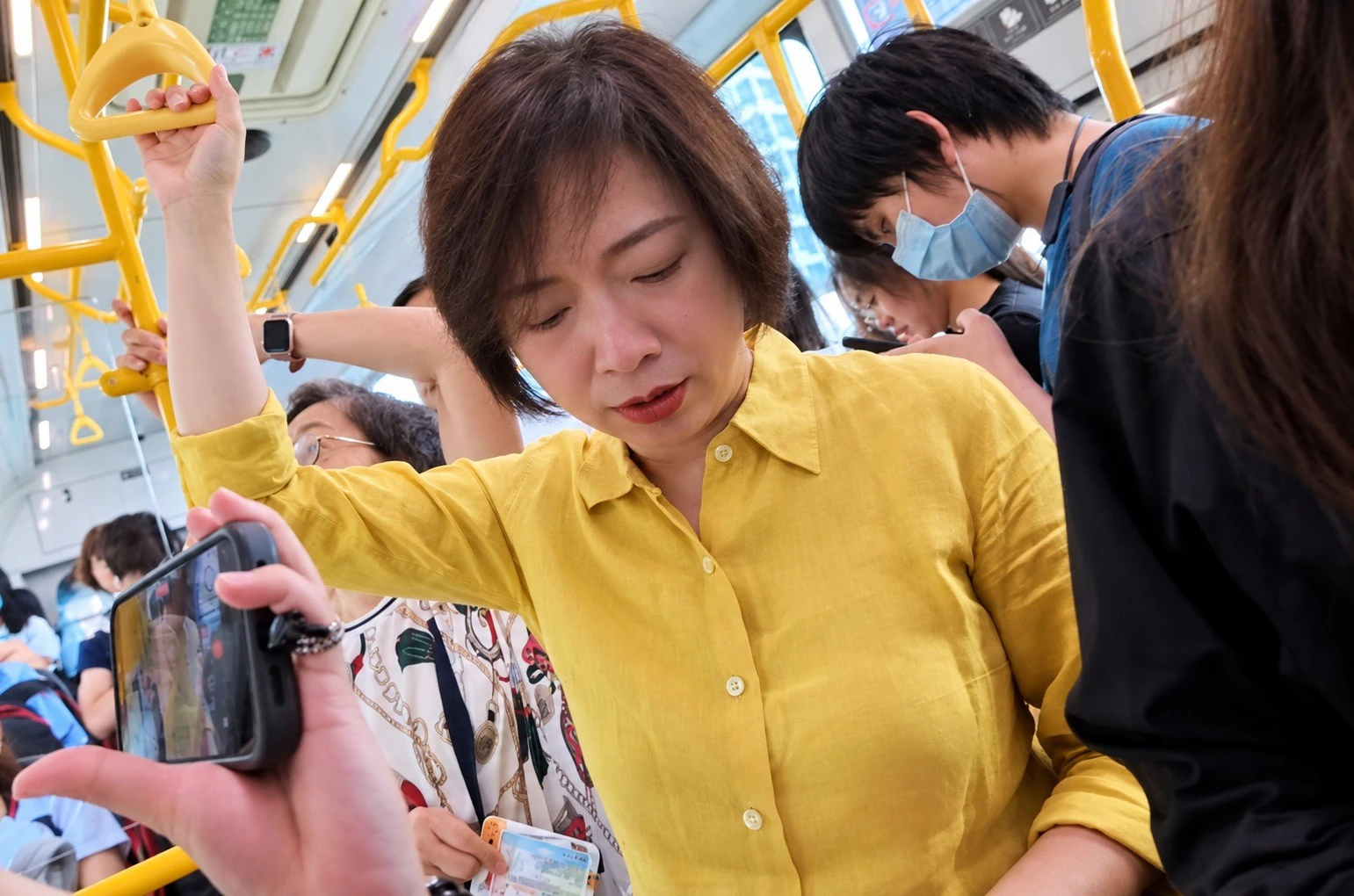 何欣純親搭台中公車　以市民視角提四大改善方案