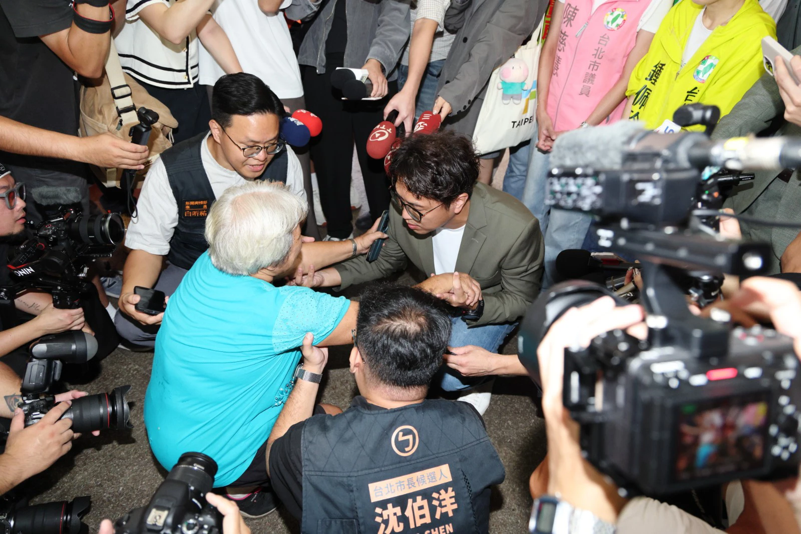 林杏兒諷「社子下跪阿嬤」是領錢臨演　真相曝光網友怒：支持提告