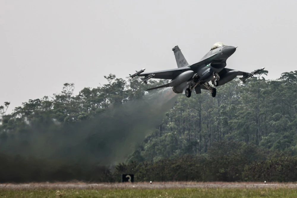 F-16阿湯哥條款能否生效的前提