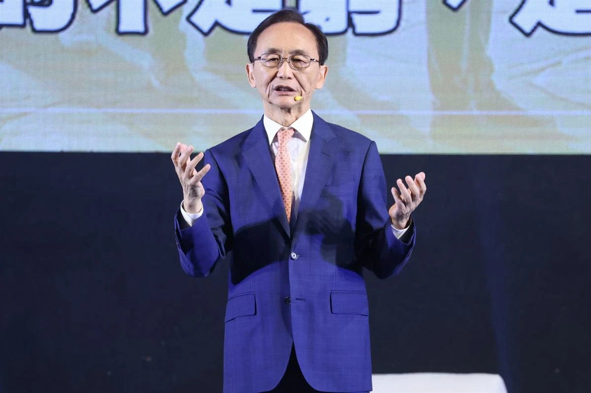 曝蔣萬安深夜來電 吳子嘉要蔣在辯論會問沈伯洋回應