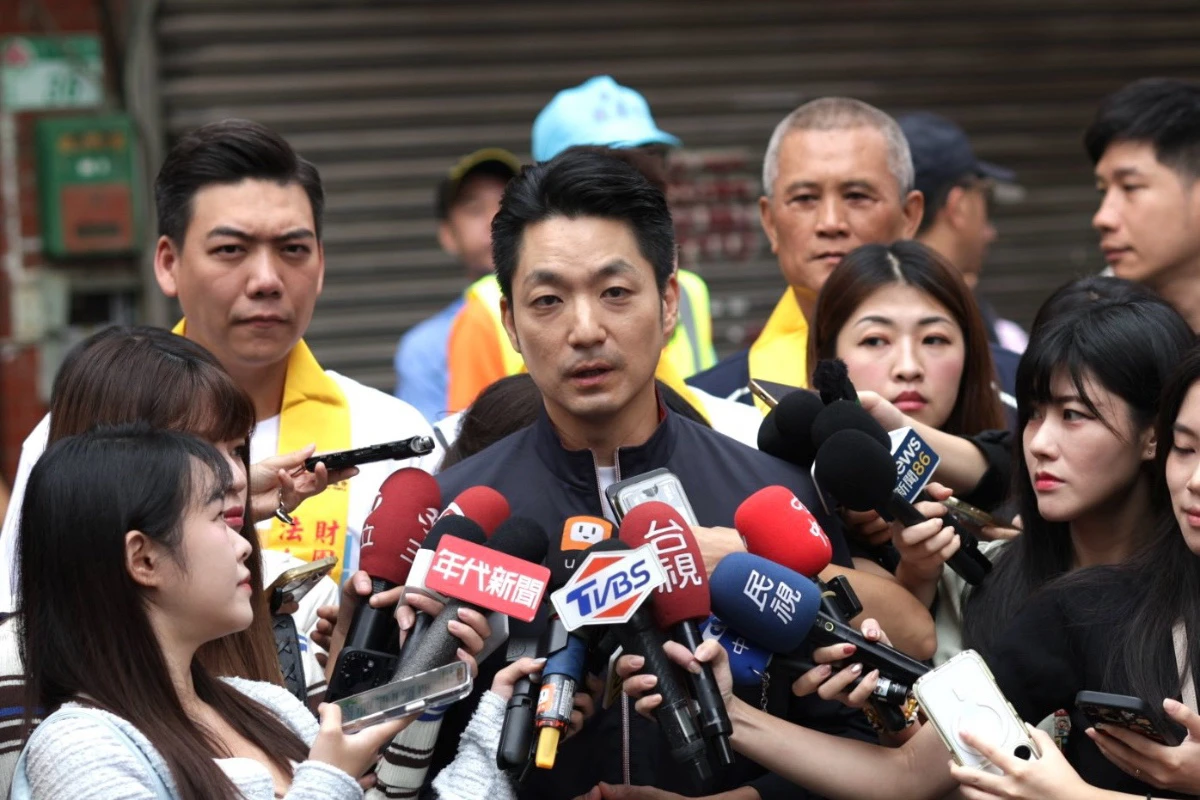 北市信義區吸菸室剛啟用就冒濃煙　蔣萬安：要改善菸筒設計