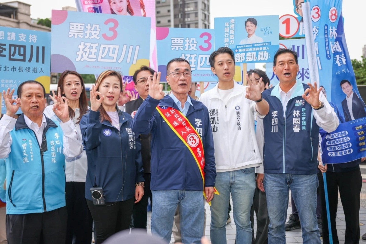 李四川串聯全市29區站路口拜票　攜手基層團結拚建設