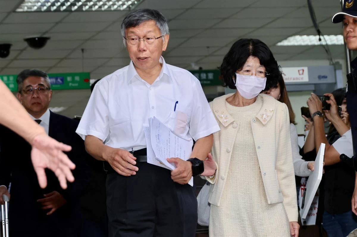 趙少康稱柯文哲羞辱侯友宜 陳佩琪反嗆國民黨:要人直接當小的