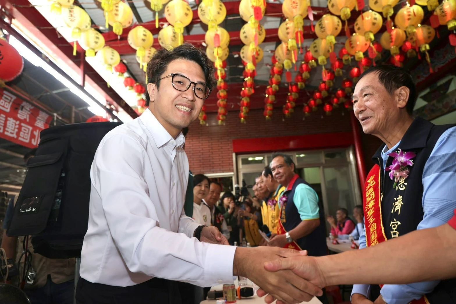 蔣萬安互動網站原始碼爆抄襲沈伯洋　沈緩頰：好想法歡迎致敬