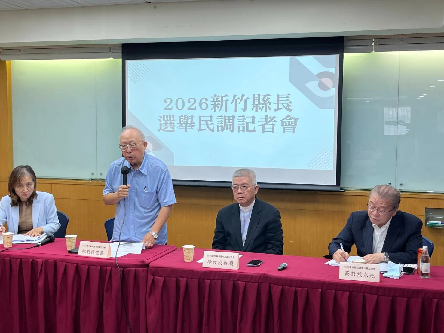 徐欣瑩44.1%領先鄭朝方6.4個百分點　藍營78%支持者歸隊