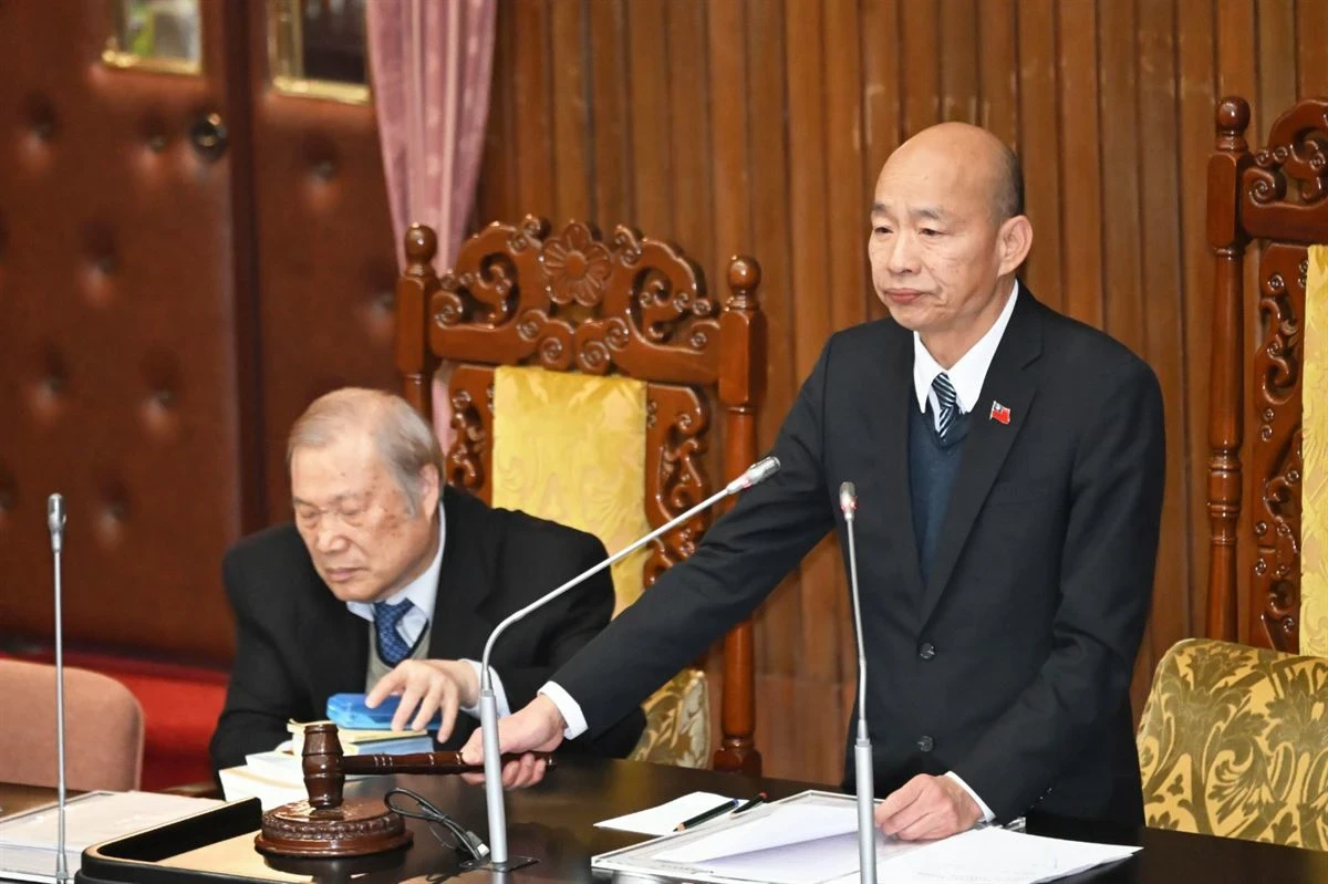 毒駕修法掀朝野紛爭！洪孟楷轟綠委未投票　綠營還原經過批「扭曲事實」