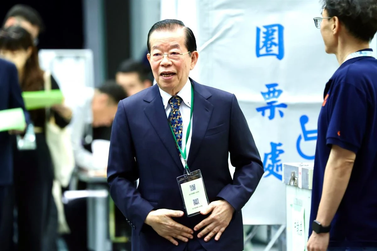昔用脫口秀酸爆對手今淪笑梗　謝長廷諷蔣萬安：政績配不上傲慢